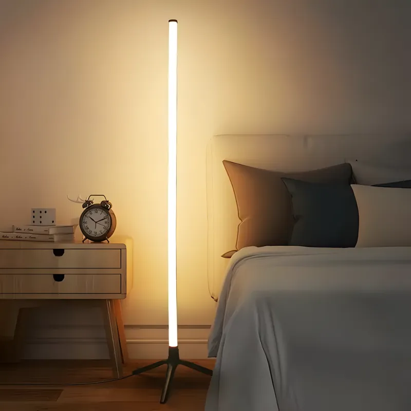 Lampadaire LED RGB d’angle Spectra