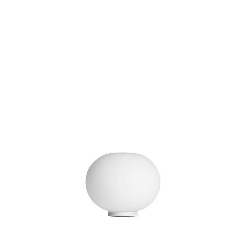 Lampe de table modèle GloBall Basic Zero Swich par Flos