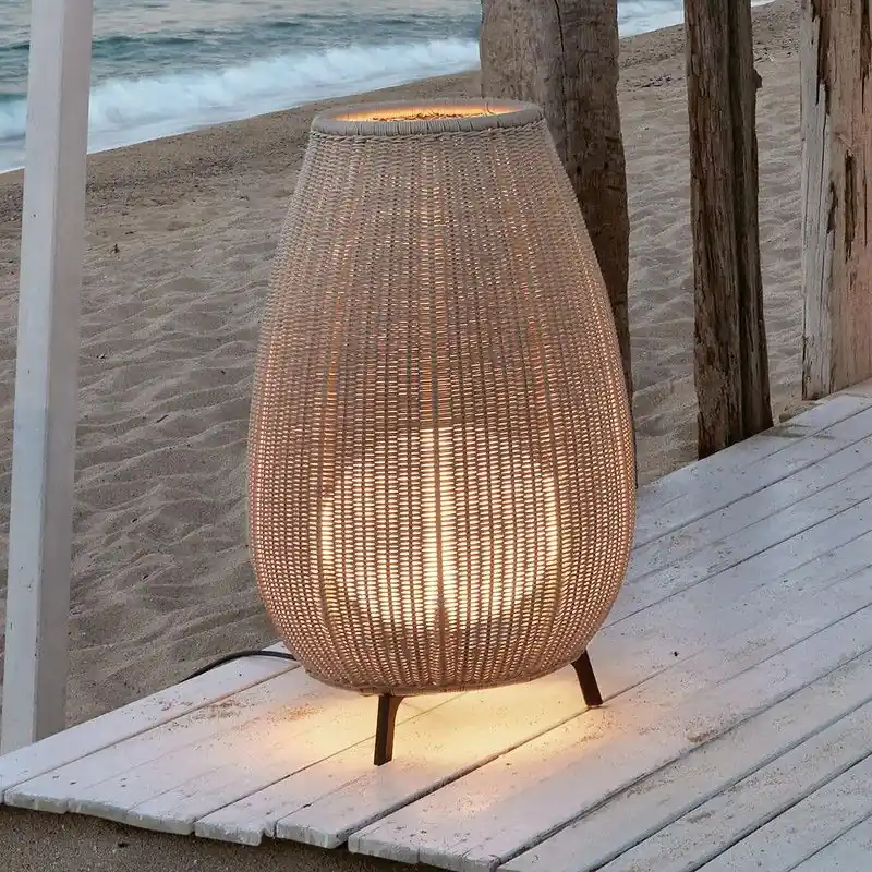 Lampadaire modèle Amphora 02 par Bover