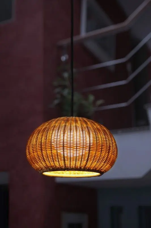 GAROTA 01 Bover Suspension