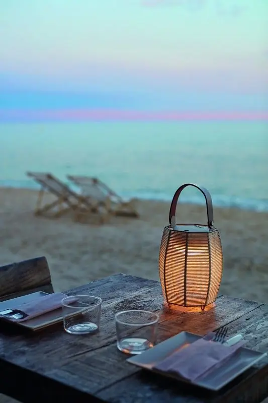 Lampe de table modèle Tanit avec batterie Bover