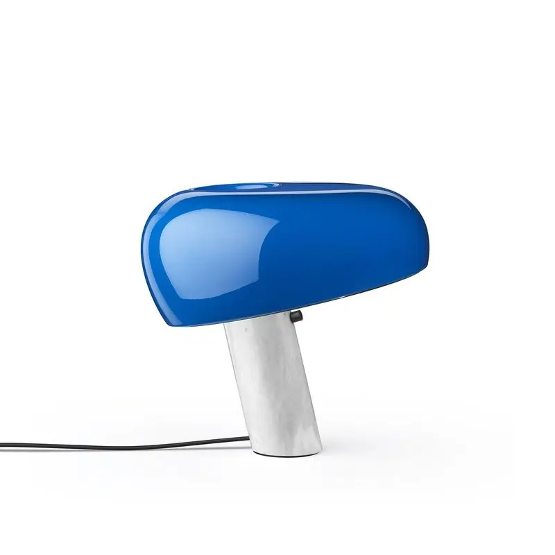 Lampe de table Snoopy en bleu marine par Flos