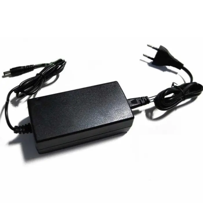 Adaptateur Secteur 220V - 12V 60W DC 5A