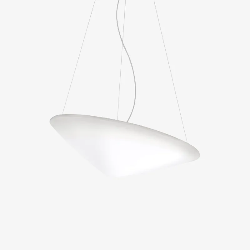 Solara Lampe Suspendue Polyéthylène Chapeau Incliné Minimaliste