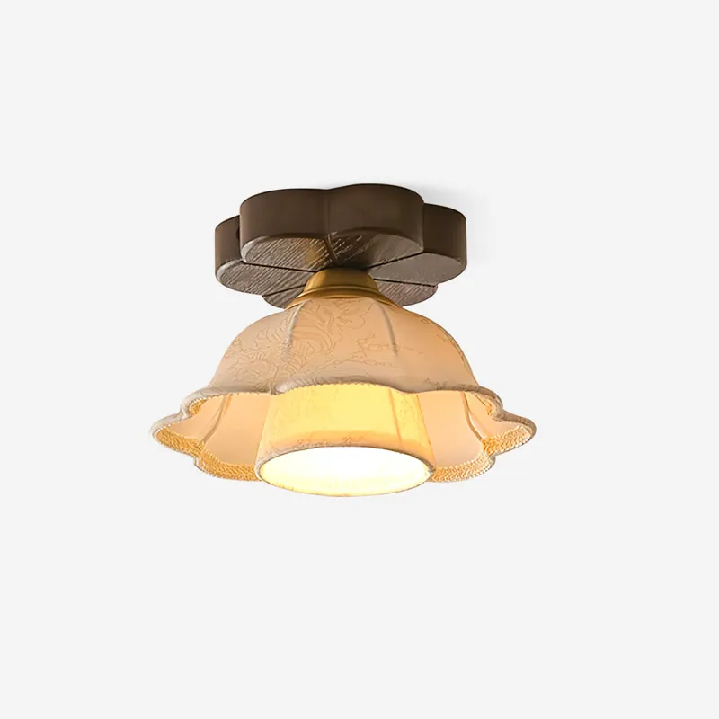 Deckenlampe mit gewelltem Stoffschirm und Nussbaumholz-Decke im Vintage-Stil