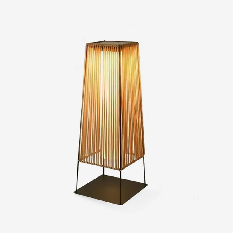 Solara Außenpfostenlampe mit vertikalen Lamellen