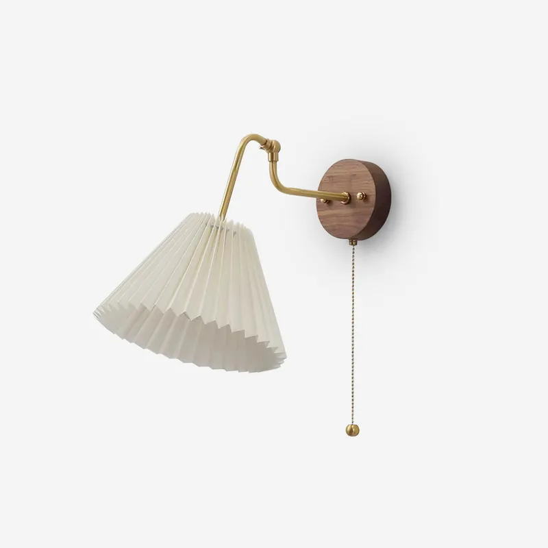 Echo Vintage-Wandlampe aus Messing, Nussbaum und Stoff