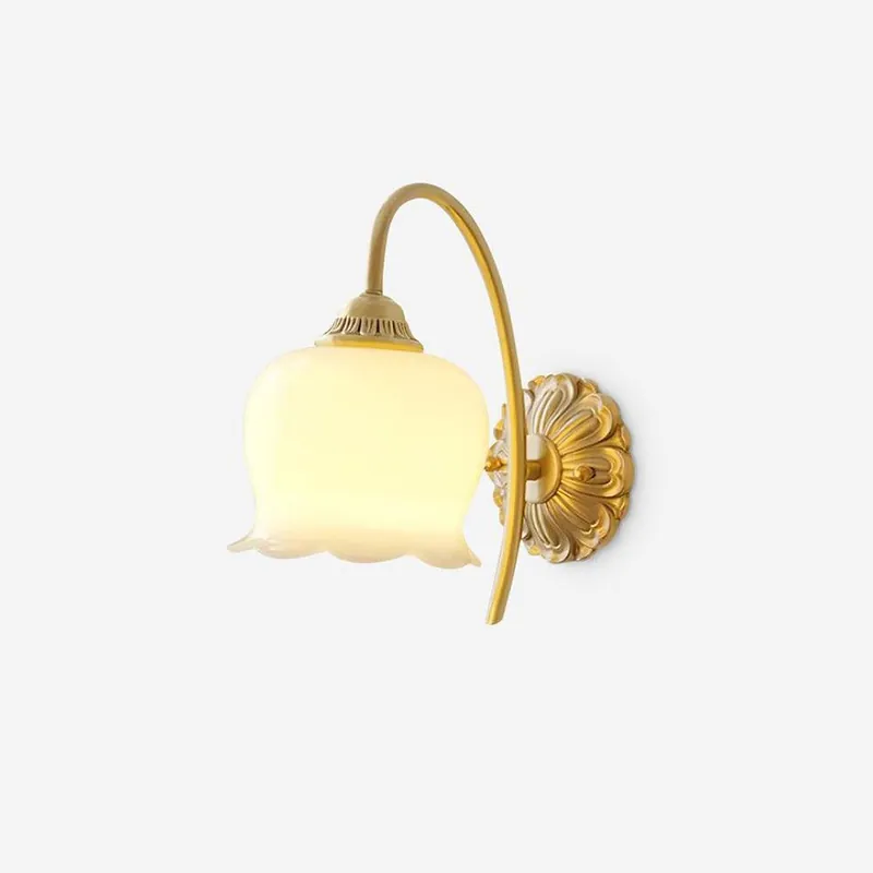 Vivinir Wandlampe aus Messing und Blumenharz