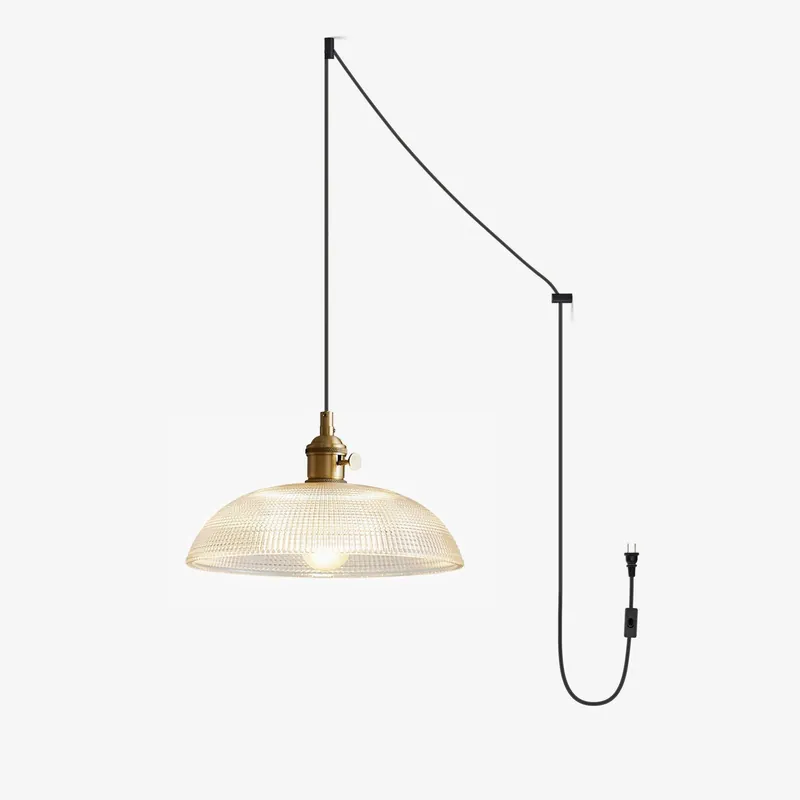 Calyra Pendelleuchte aus Messing und Glas
