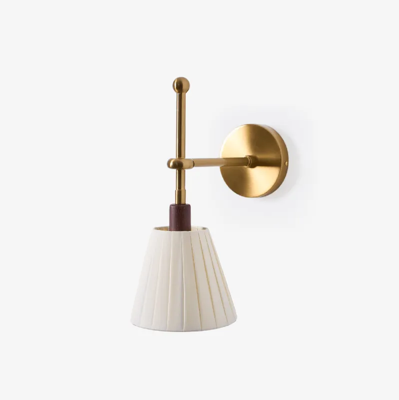 Wandlampe aus plissiertem Stoff Messing