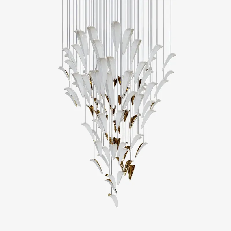 Torch Maßgeschneiderter Art Deco Kronleuchter mit weißen Federn
