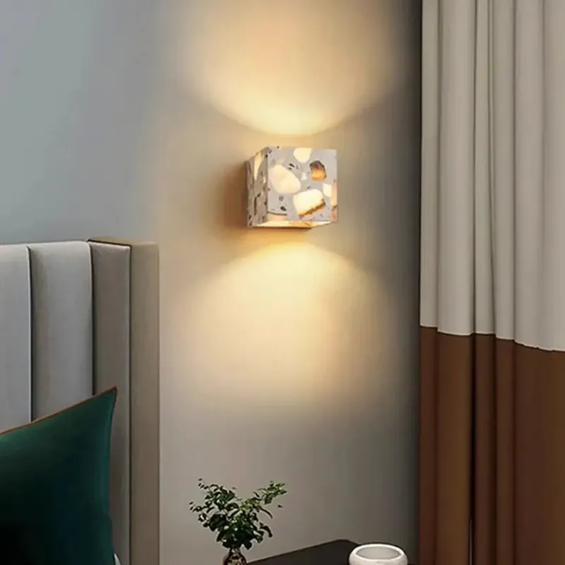 Wall-Mounted Fixture | CREAT