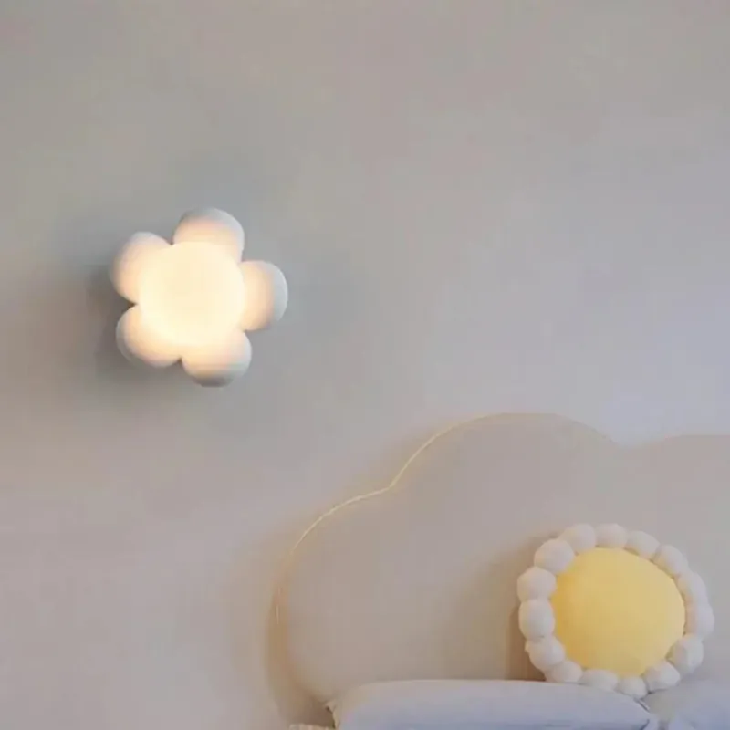 Wall Sconce | FILLETTE