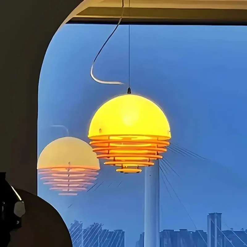 Hanging Light Fixture | JAUNI
