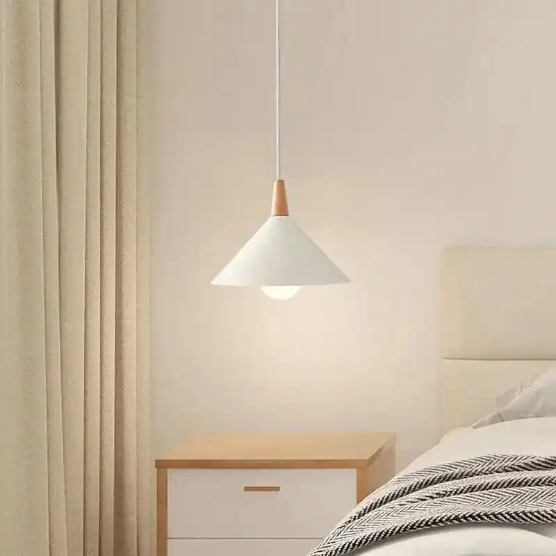 Suspension nordique en bois - Élégance minimaliste