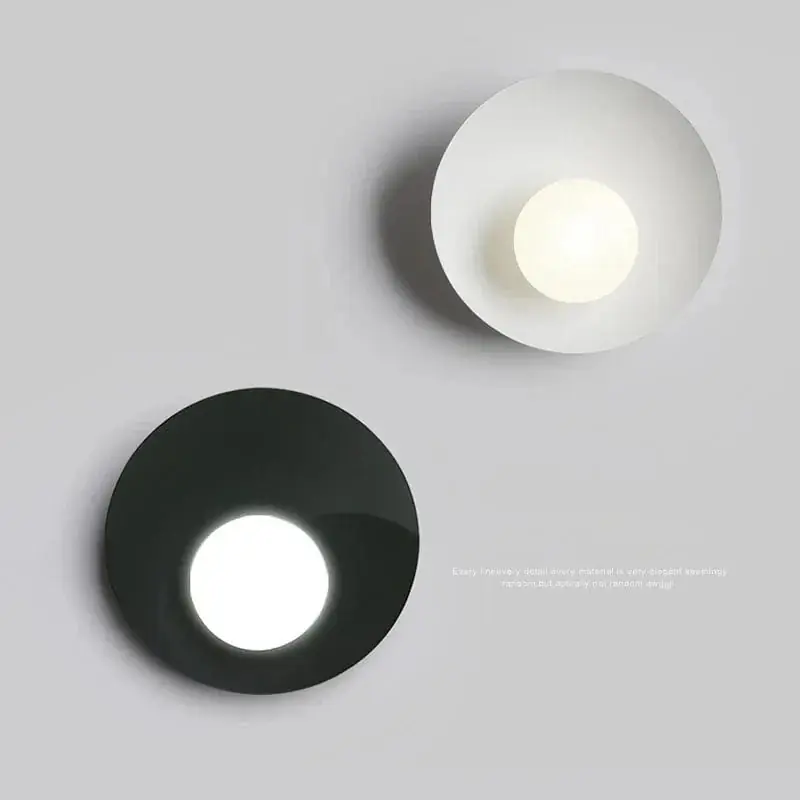 Applique murale LED minimalistique en métal