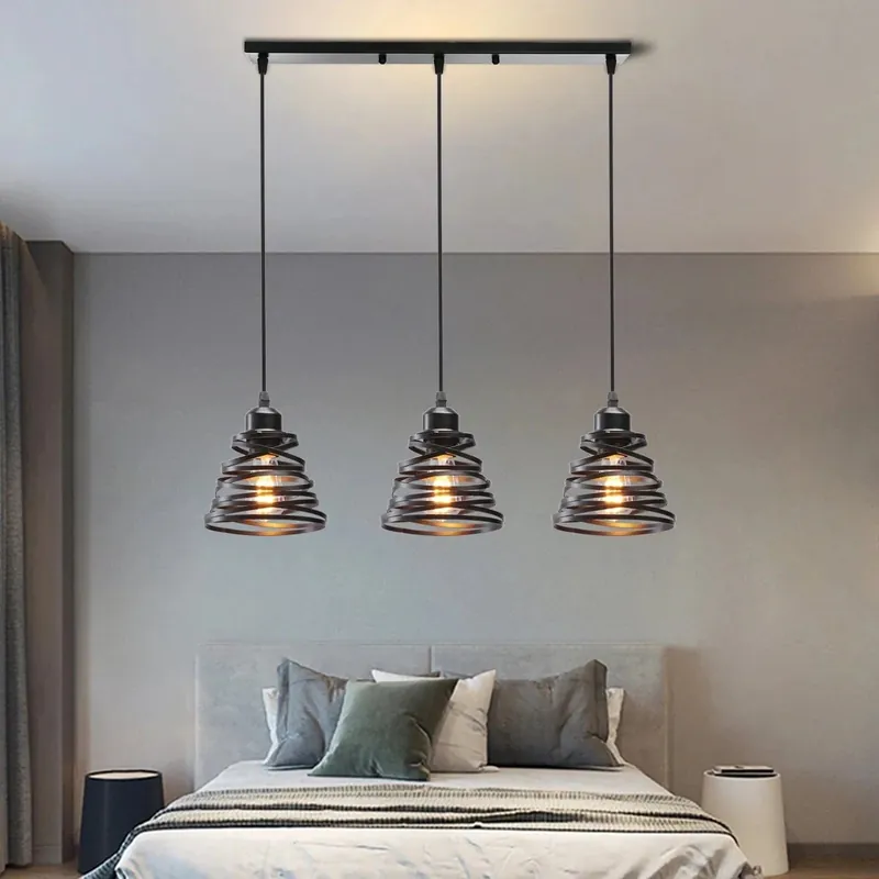 Suspension Vintage en Fer Forgé pour un Intérieur Moderne