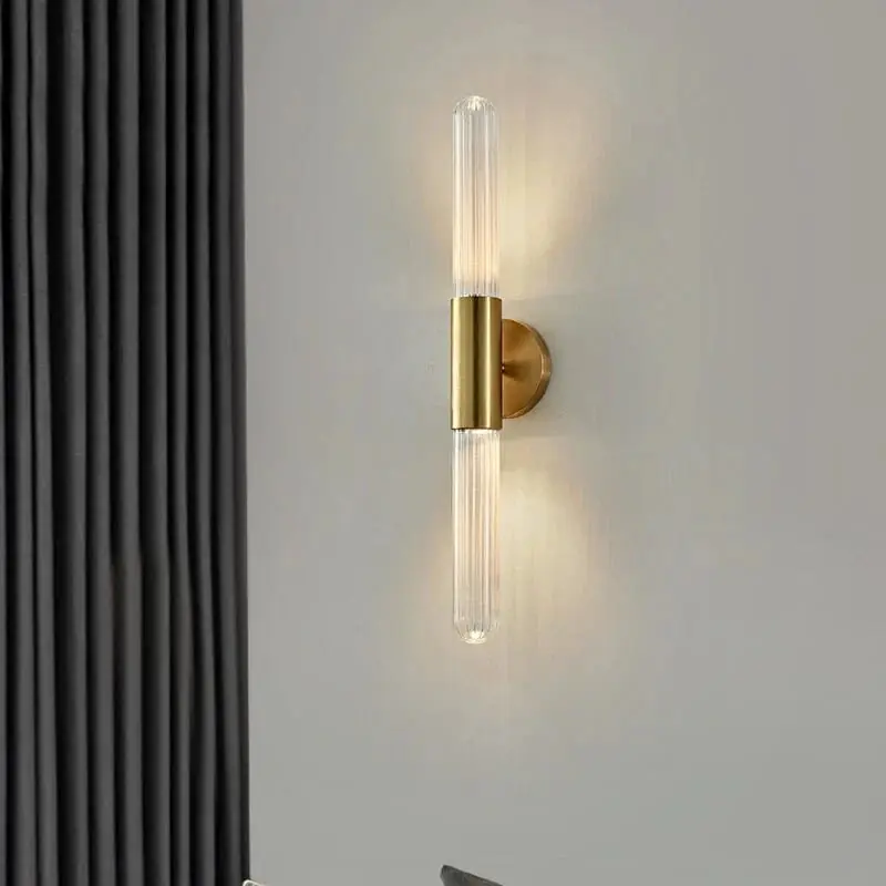 Applique murale LED longue et design