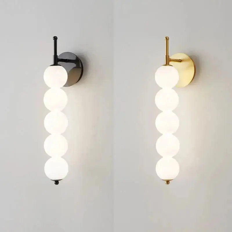 Applique murale design \\"Lumière Élégante\\" en boules de verre blanc