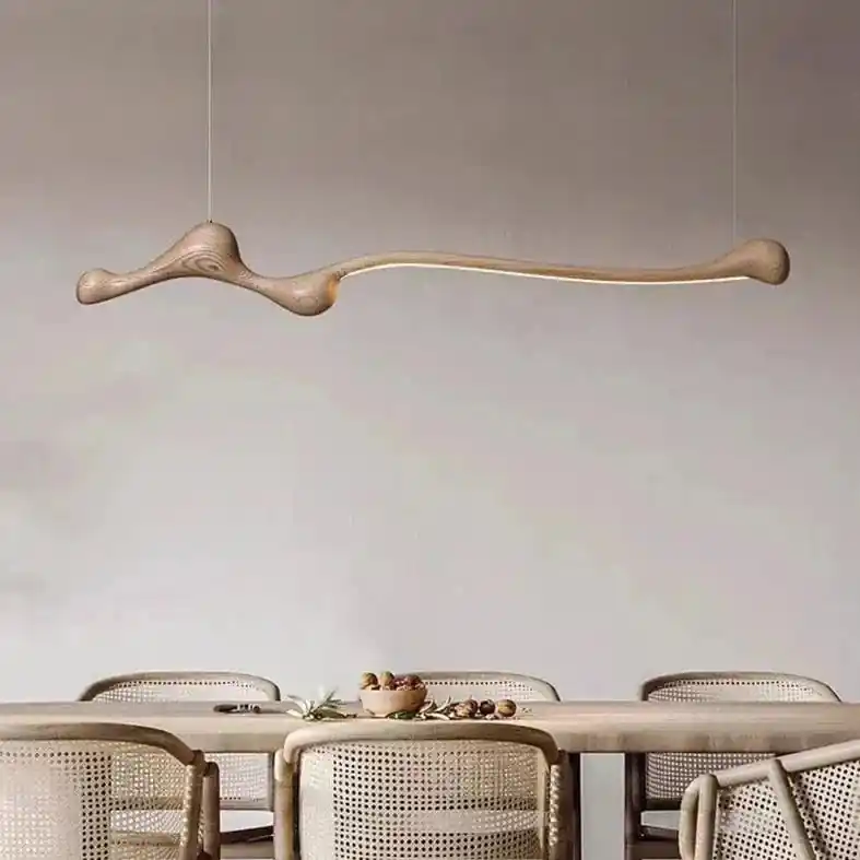 Suspension LED en bois de frêne au design contemporain