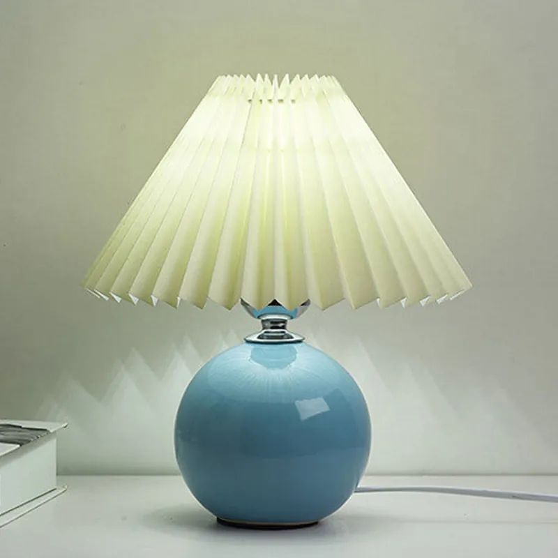 Lampe de table plissée en céramique nordique à une lumière