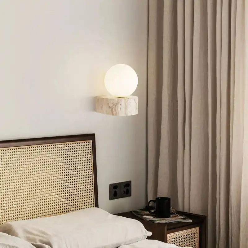 Applique murale globe en travertin moderne LED 1 lumière