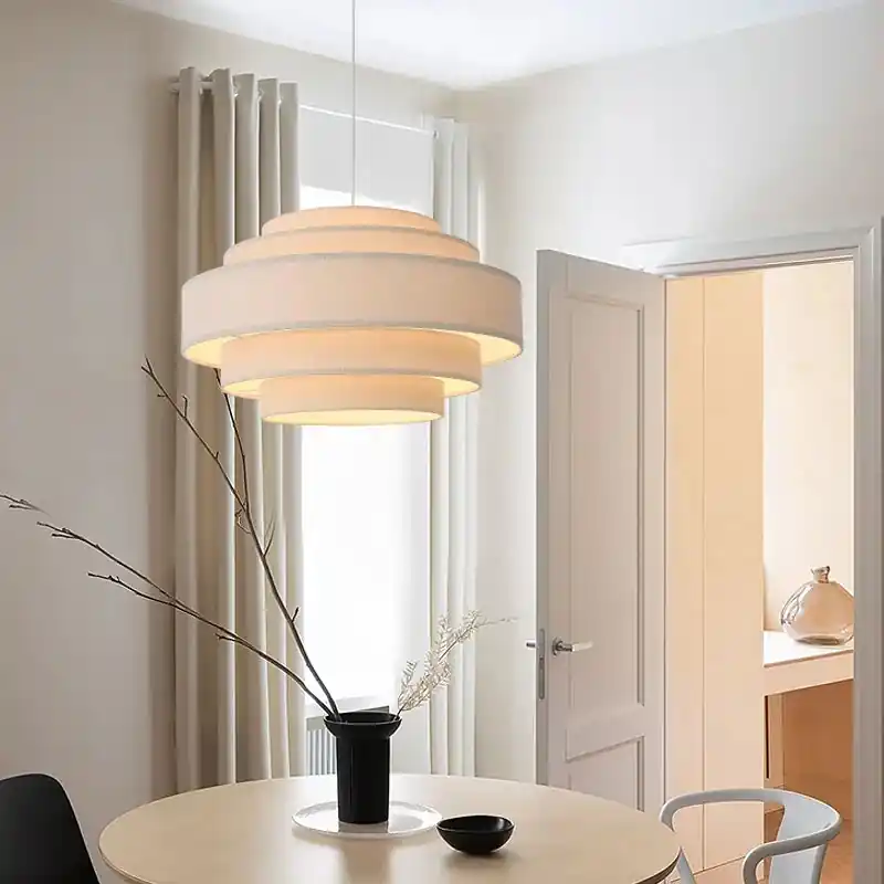 lustre en tissu créatif pour un éclairage minimaliste personnalisé