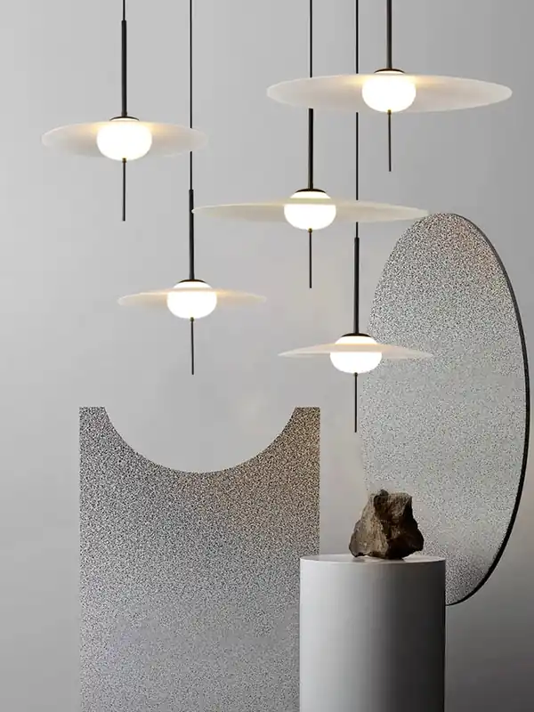 lustre moderne danois design ufo pour ambiance luxueuse