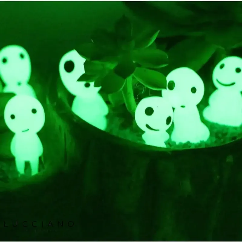 Bedside lamp Small figurines for children