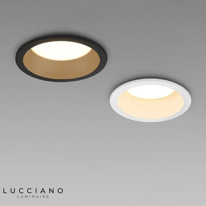Spotlight luminaire for hallway