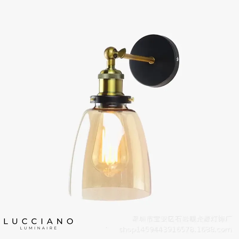 Wall light with elegant vintage luminaire