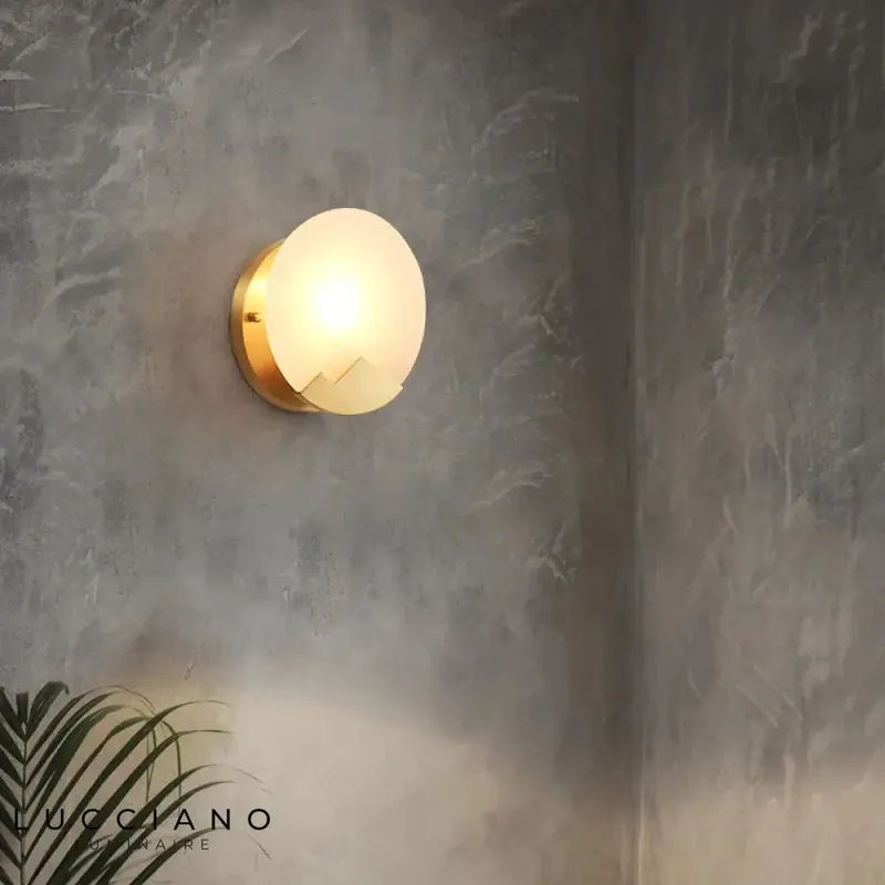 Sleek LED wall light for contemporary spaces