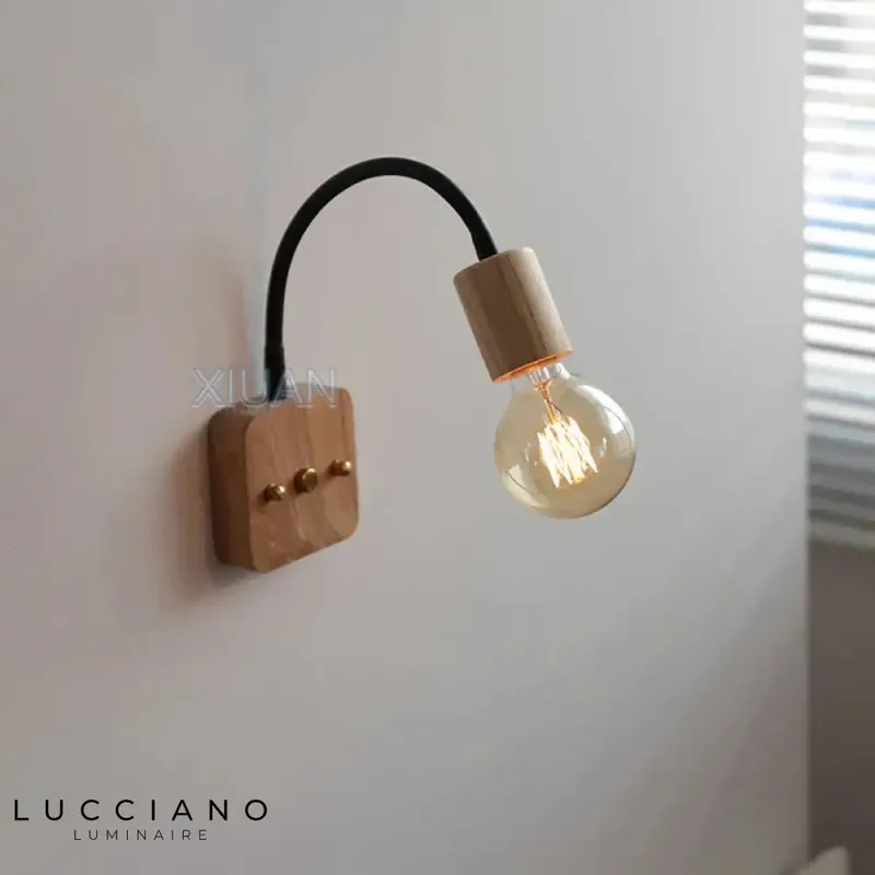 Stylish vintage-design adjustable wall light