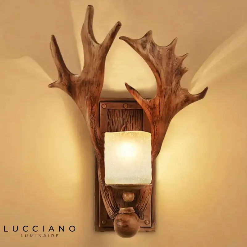 Vintage wooden wall light, elegant, luxurious