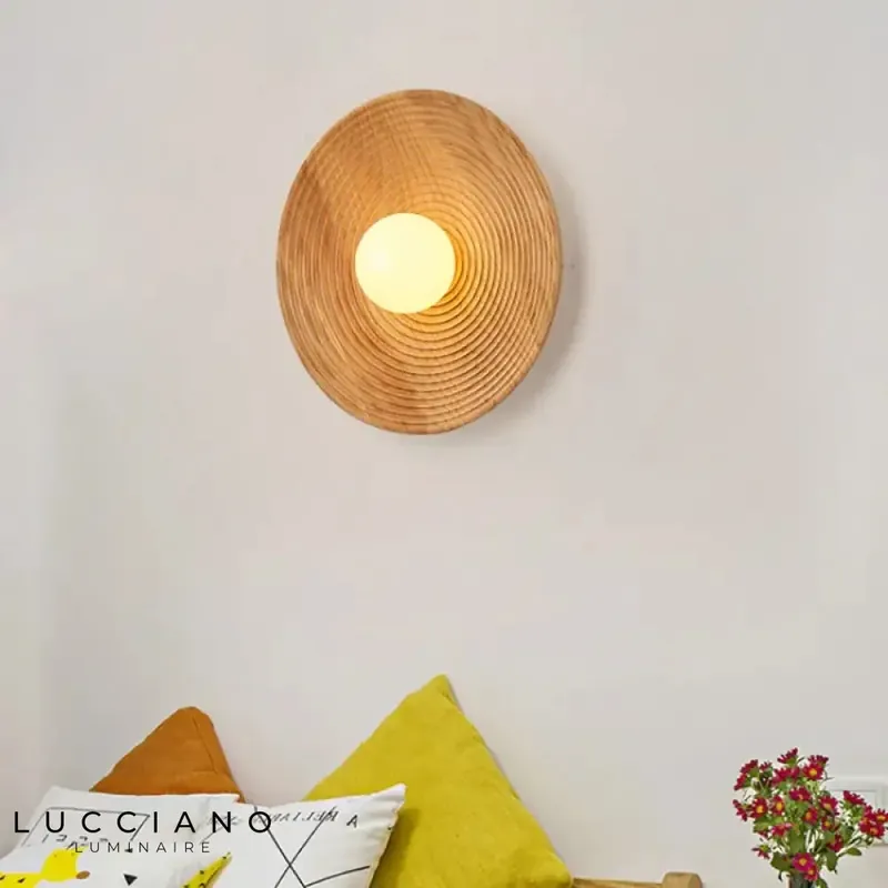 Warm wooden Scandinavian design wall light