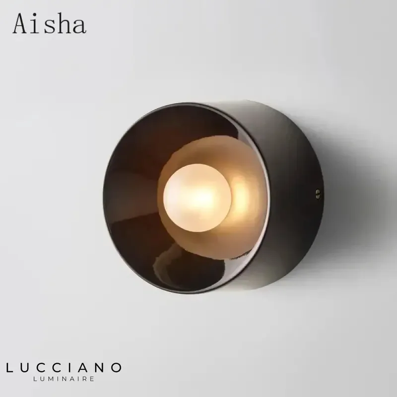 Contemporary minimalist round wall light
