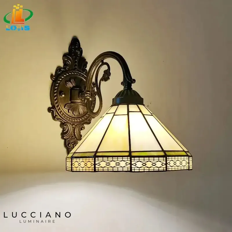 Chic contemporary design Tiffany glass wall sconce