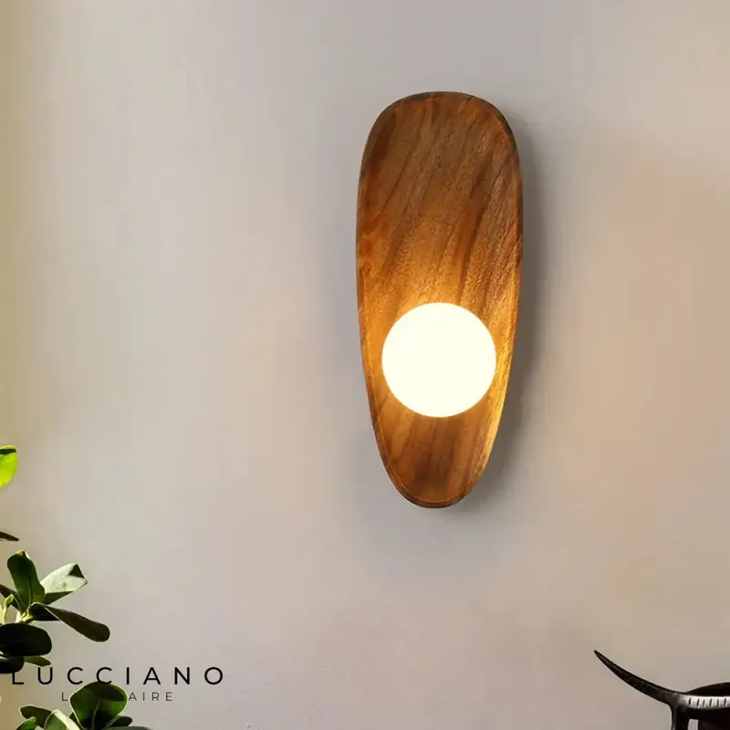Designer wall light with elegant geometric design