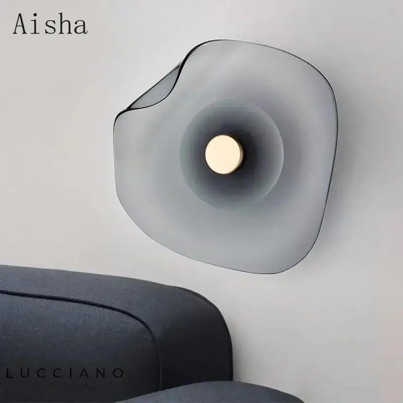Creative Nordic elegant design wall light.