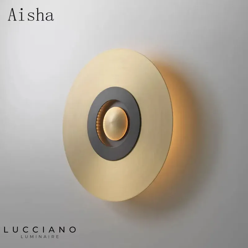 Elegant airy design gold wall light