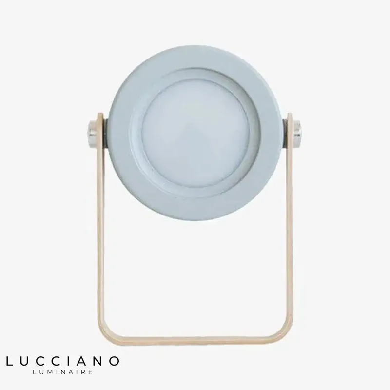 Adjustable LED wood lamp compactness