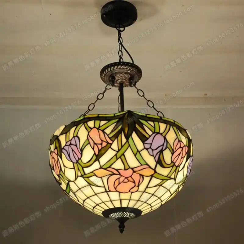 Tiffany-style tulip glass chandelier for elegant and modern rooms
