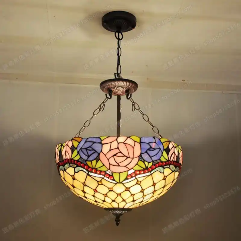 Anti-American chandelier for modern coffee bars and restaurants
