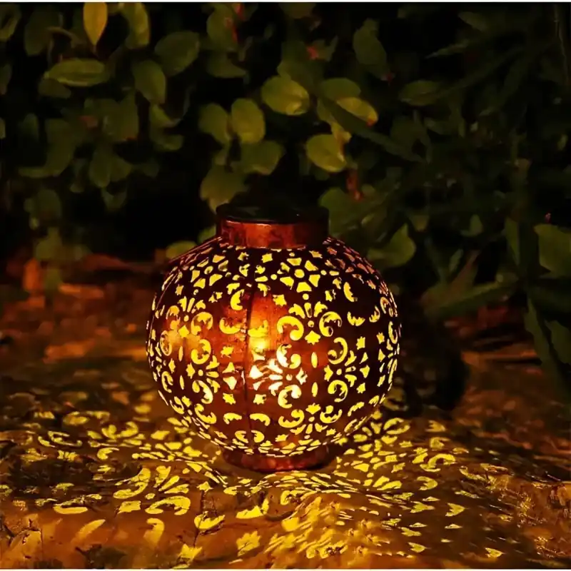 Vintage Solar Globe LED Garden Lantern 1-Light