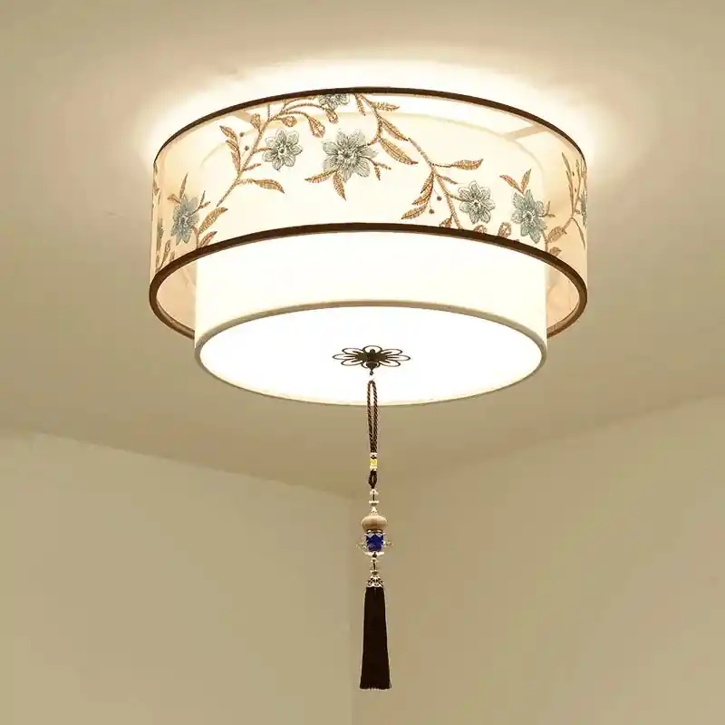 Retro Chinese luminous elegance