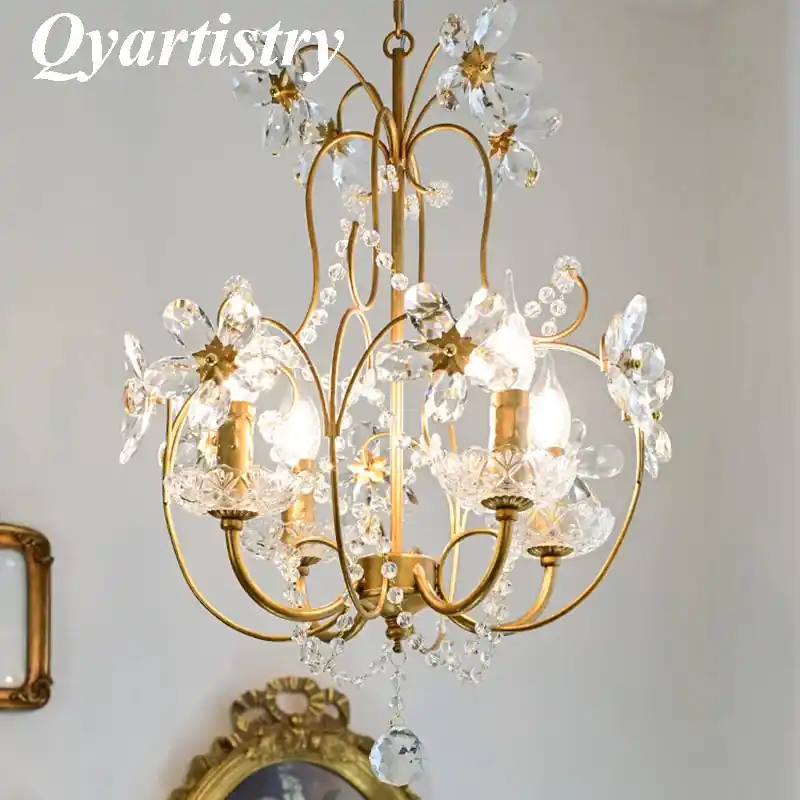 Vintage chic crystal pendant light.