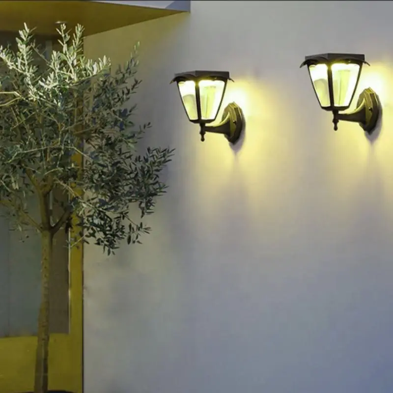 Lanterne Solaire Connectée Murale RGBW IP54