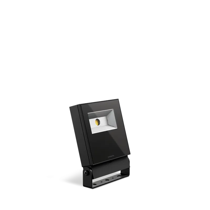Projecteur noir DELTA 0 27W 3000°K 3848Lm IK08 IP66