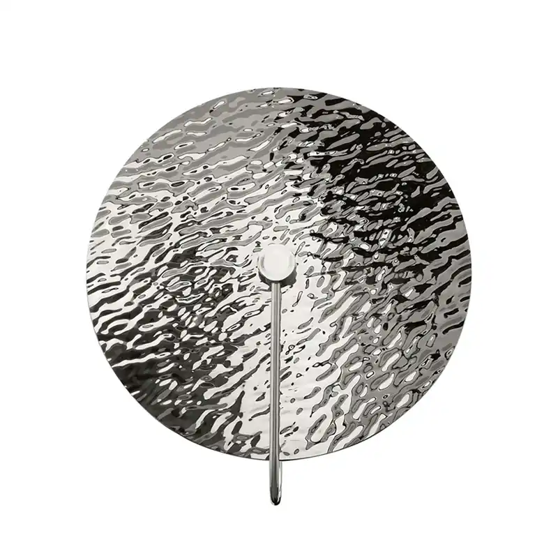 MARE - Runde Wandlampe aus gehämmertem goldenem Metall oder Stahl
