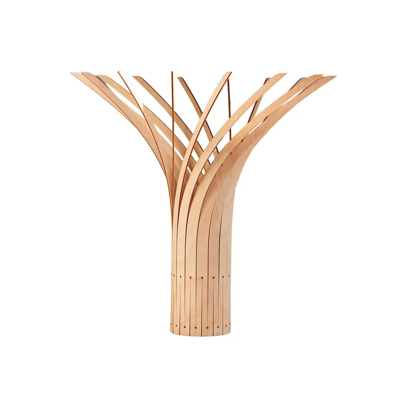 A Manitj - Tischlampe aus natürlichem Holz in Spiralform
